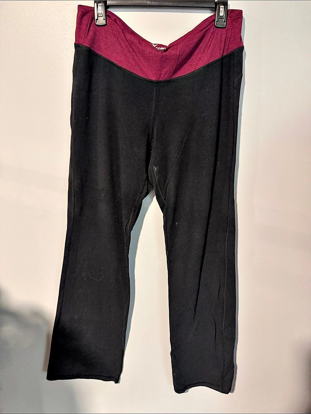Old Navy Active Go-Dry Black & Burgundy Leggings Size XL/16